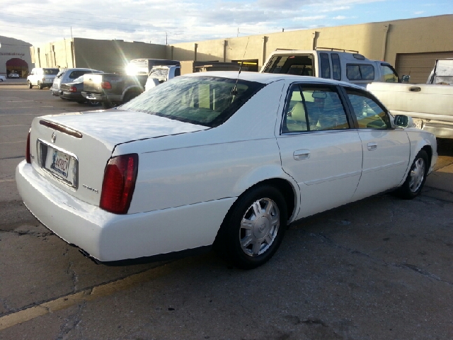 Cadillac Deville 2004 photo 2