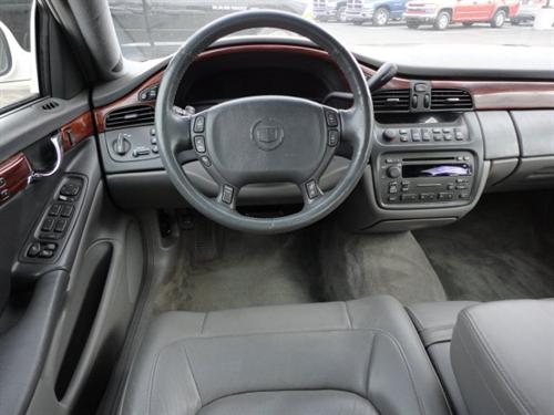 Cadillac Deville 2004 photo 1