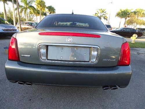 Cadillac Deville 2005 photo 2