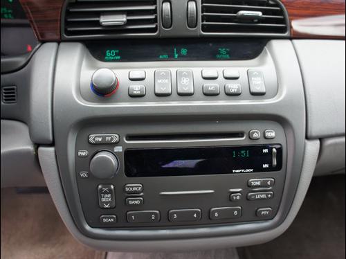 Cadillac Deville 2005 photo 2