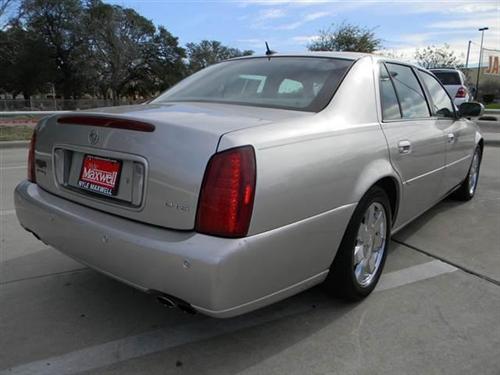 Cadillac Deville 2005 photo 3
