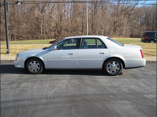 Cadillac Deville 2005 photo 1