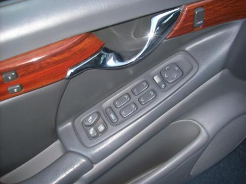 Cadillac Deville 2005 photo 2