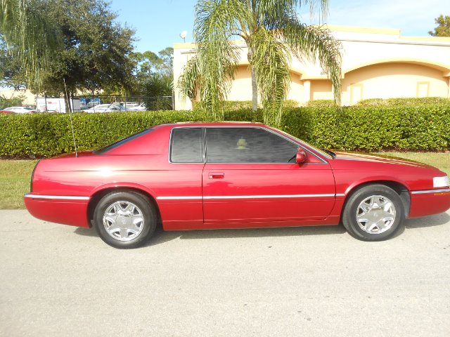 Cadillac Eldorado 2001 photo 2