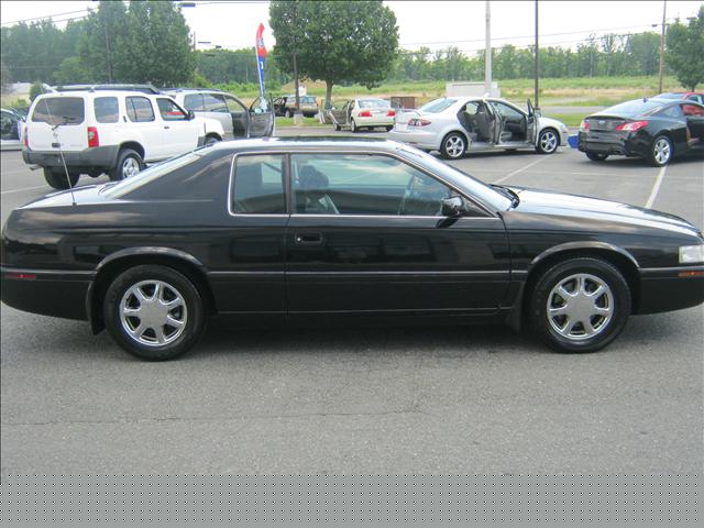 Cadillac Eldorado 2002 photo 2