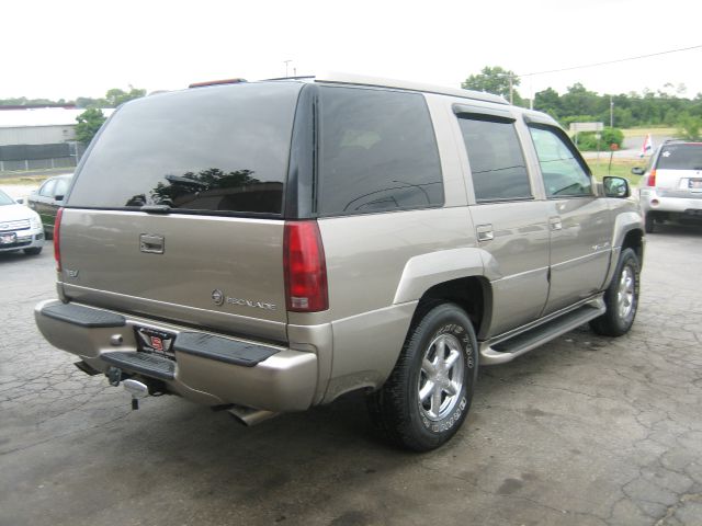 Cadillac Escalade 1999 photo 3