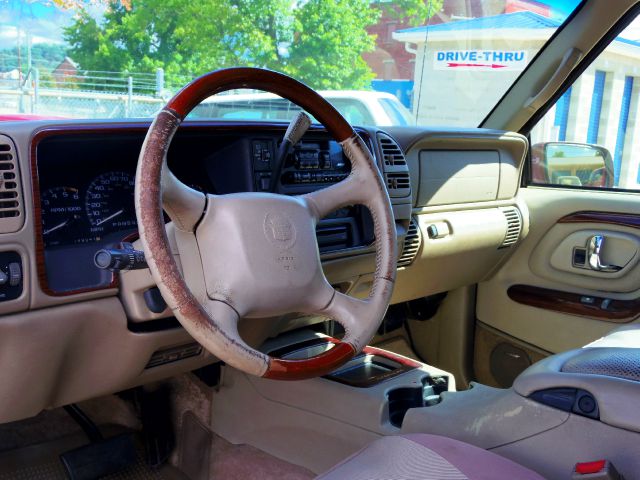 Cadillac Escalade 1999 photo 4