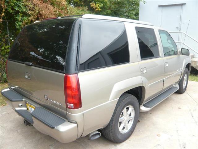 Cadillac Escalade 1999 photo 1