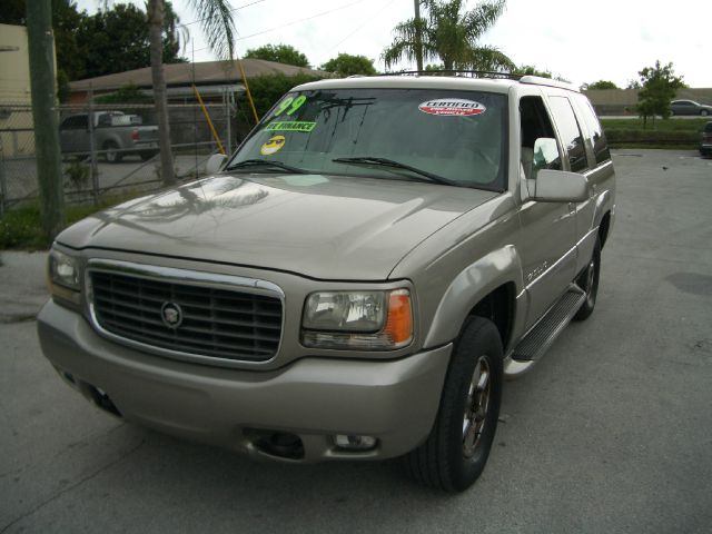 Cadillac Escalade 1999 photo 1