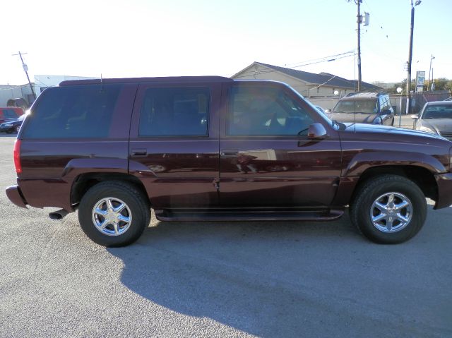 Cadillac Escalade 2000 photo 4
