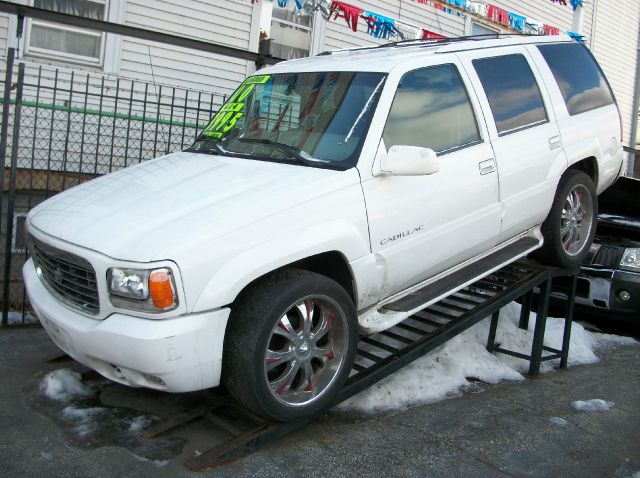 Cadillac Escalade 2000 photo 4