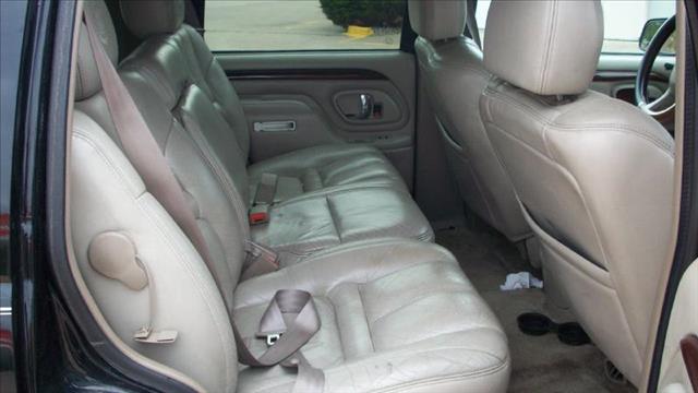 Cadillac Escalade 2000 photo 2