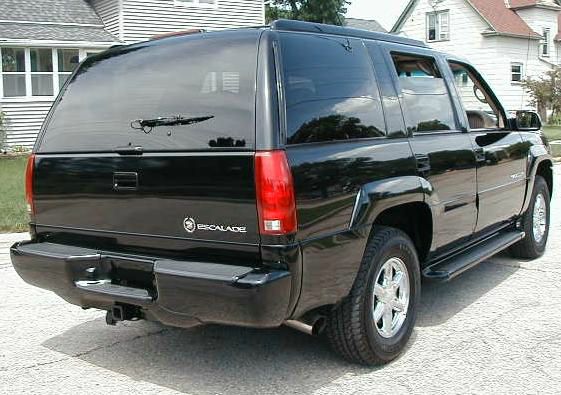 Cadillac Escalade 2000 photo 1