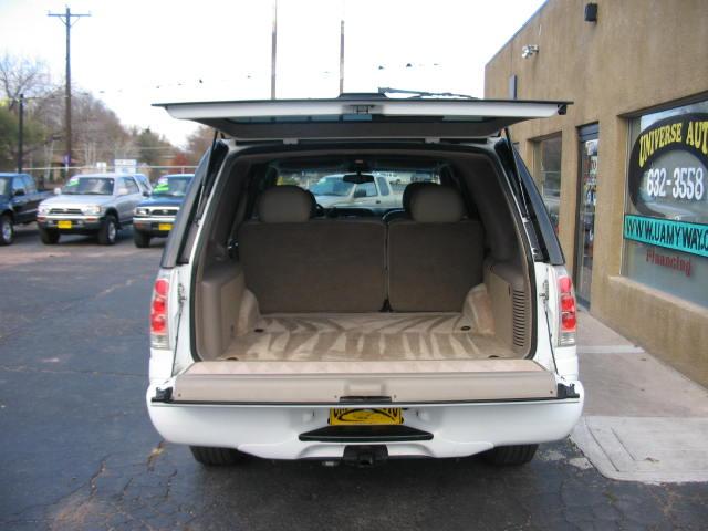 Cadillac Escalade 2000 photo 1