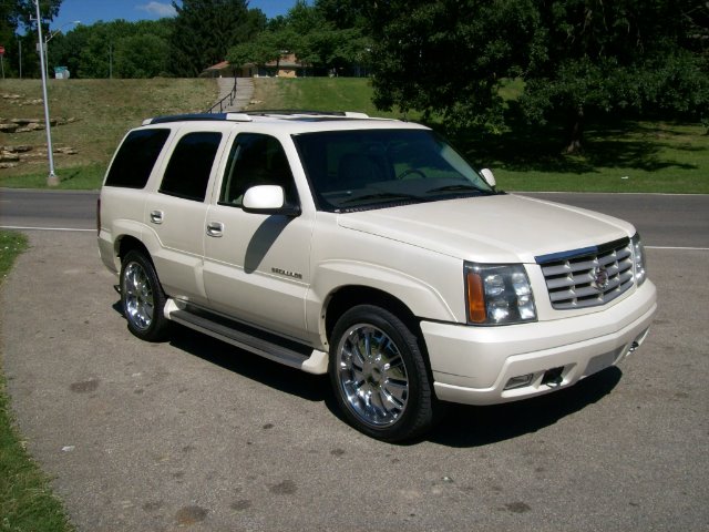 Cadillac Escalade 2002 photo 1