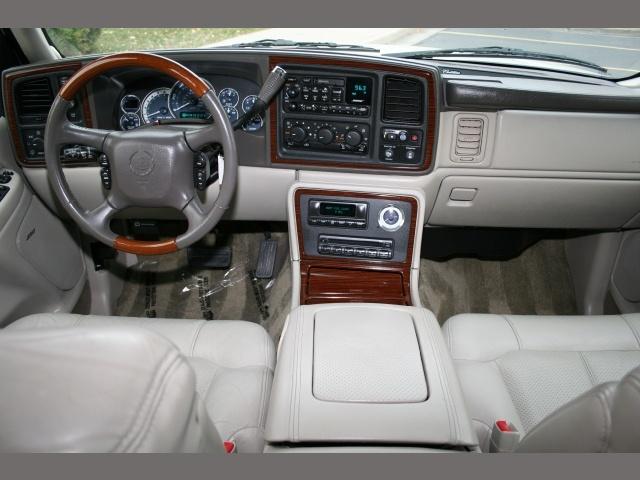 Cadillac Escalade 2002 photo 3