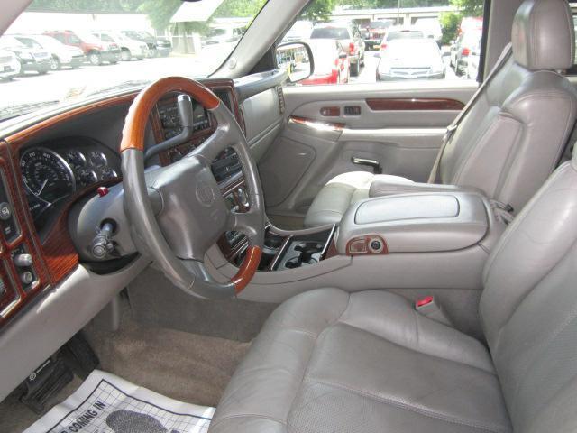 Cadillac Escalade 2002 photo 3
