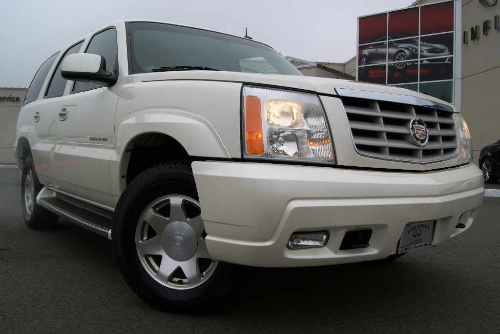 Cadillac Escalade Base Unspecified