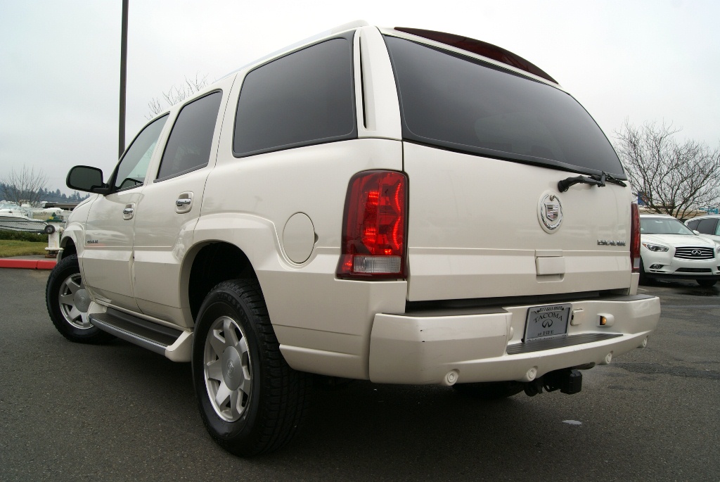 Cadillac Escalade 2002 photo 2