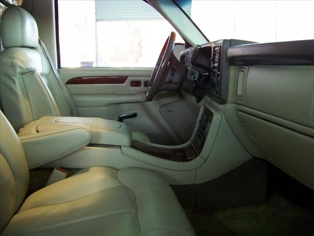 Cadillac Escalade 2002 photo 3