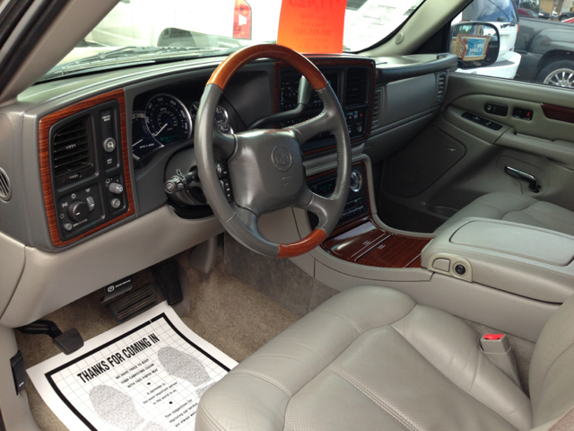 Cadillac Escalade 2002 photo 2