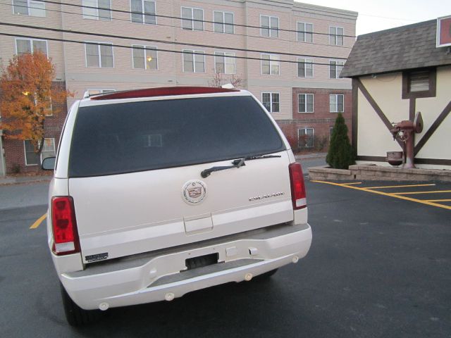 Cadillac Escalade 2003 photo 2