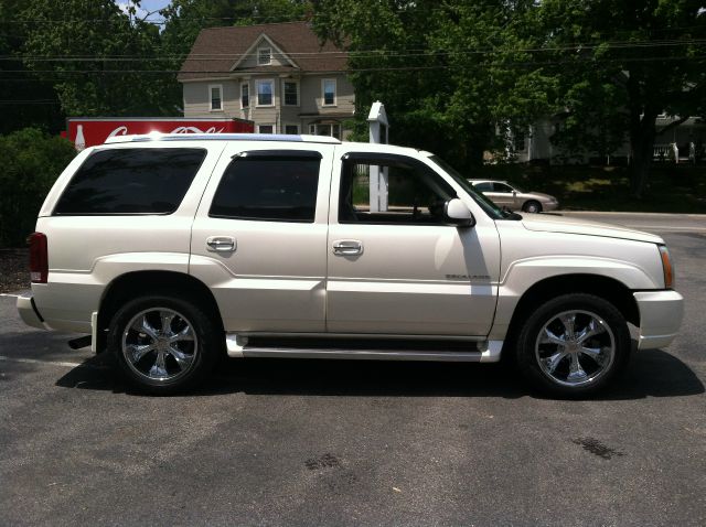 Cadillac Escalade 2003 photo 12