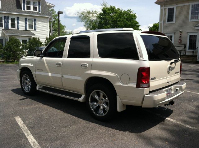 Cadillac Escalade 2003 photo 8