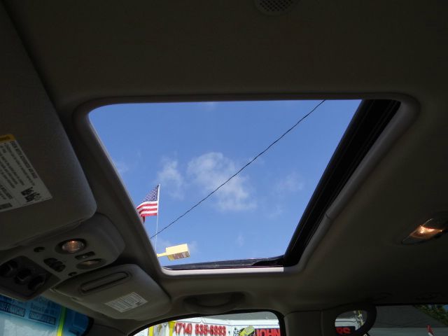 Cadillac Escalade 2003 photo 13