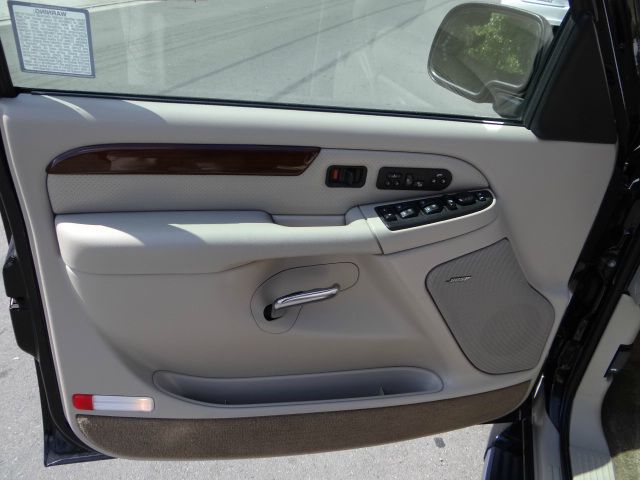 Cadillac Escalade 2003 photo 14