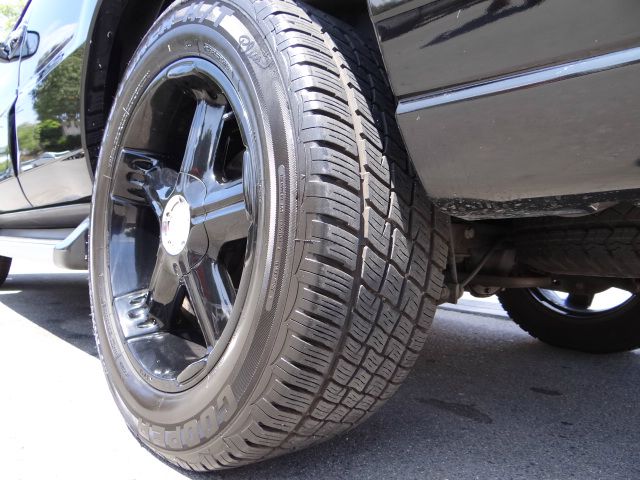 Cadillac Escalade 2003 photo 13