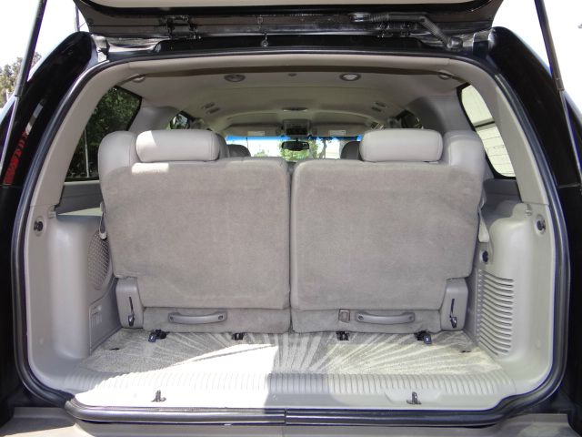 Cadillac Escalade 2003 photo 18