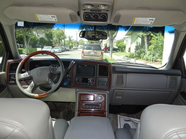 Cadillac Escalade 2003 photo 8