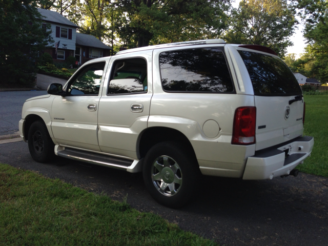 Cadillac Escalade EX - DUAL Power Doors SUV