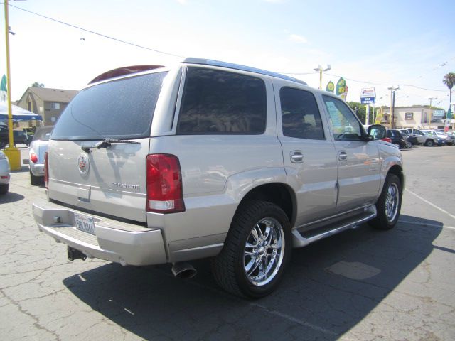 Cadillac Escalade 2004 photo 1
