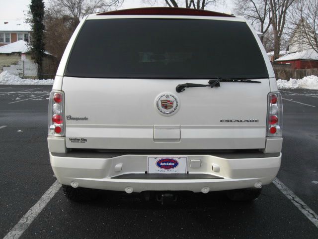 Cadillac Escalade 2004 photo 1