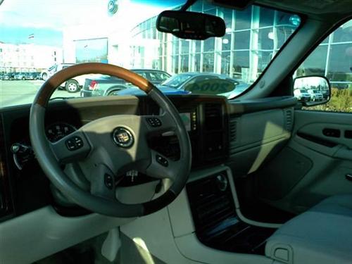 Cadillac Escalade 2004 photo 4