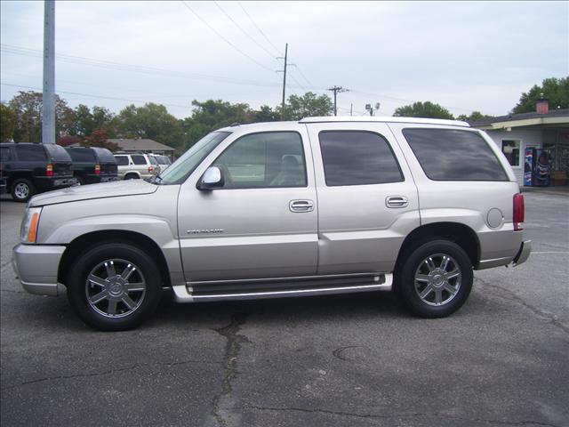 Cadillac Escalade 2004 photo 2