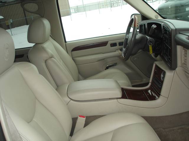 Cadillac Escalade 2004 photo 1