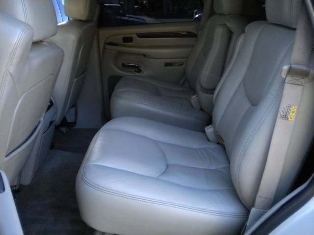 Cadillac Escalade 2004 photo 1