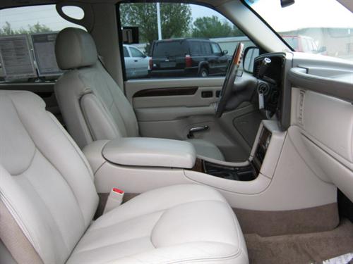 Cadillac Escalade 2004 photo 2