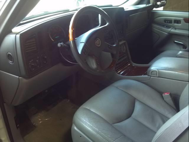 Cadillac Escalade 2004 photo 2