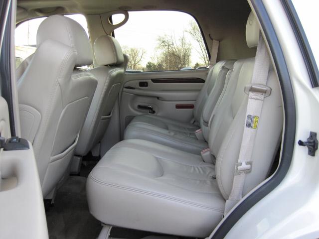 Cadillac Escalade 2004 photo 2