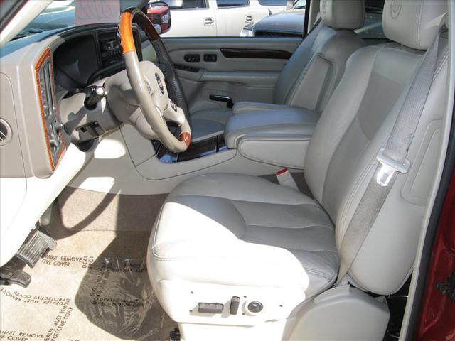 Cadillac Escalade 2004 photo 2