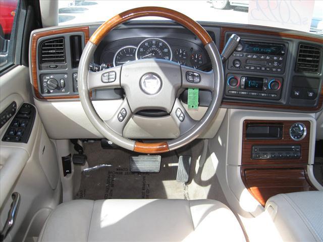Cadillac Escalade 2004 photo 1