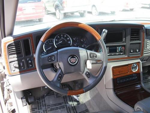 Cadillac Escalade 2004 photo 3