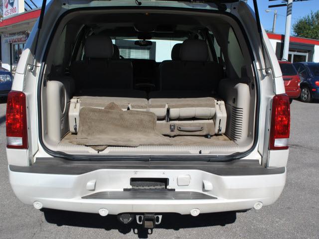 Cadillac Escalade 2004 photo 1