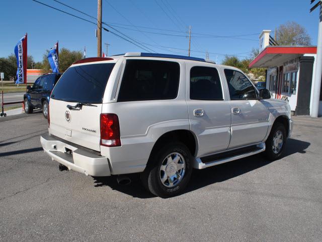 Cadillac Escalade 2004 photo 2