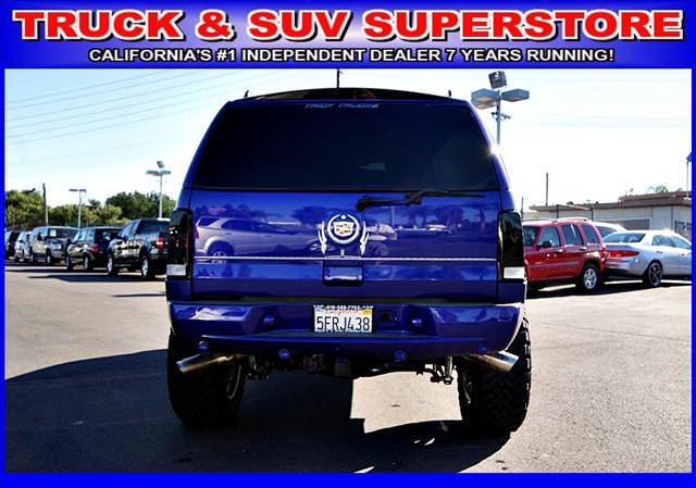 Cadillac Escalade 2004 photo 2