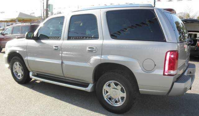 Cadillac Escalade 2004 photo 1
